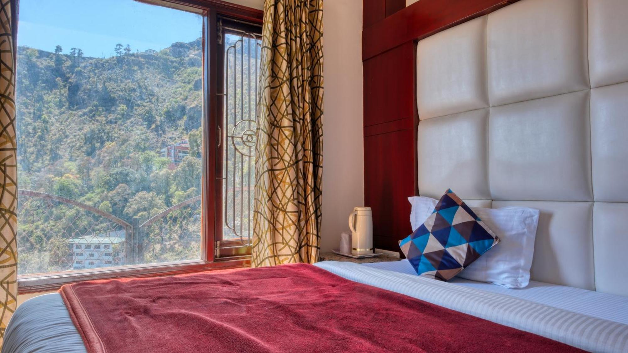 Basera Hotel Mussoorie Exteriör bild