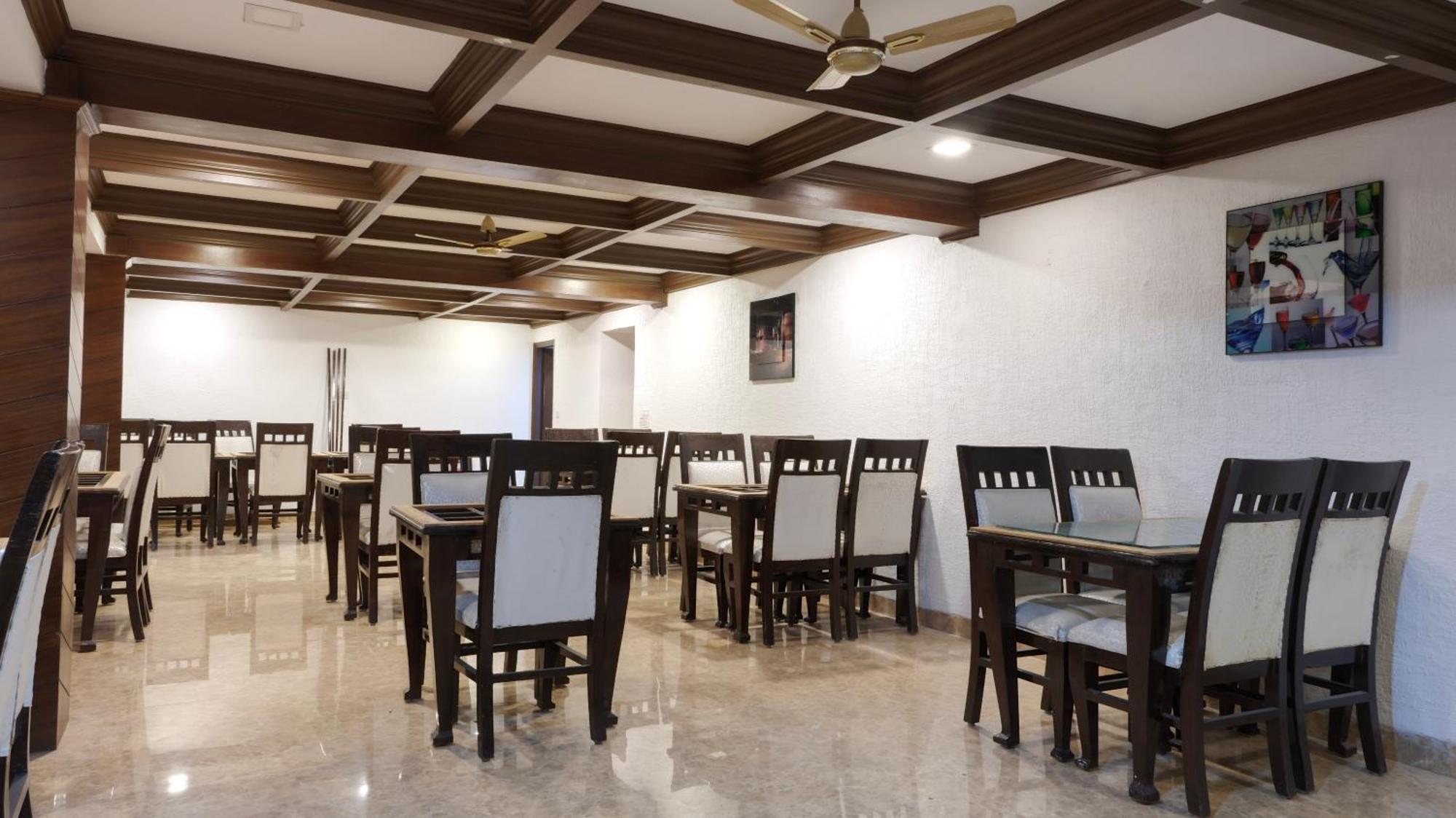 Basera Hotel Mussoorie Exteriör bild